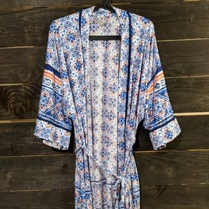 Short Loungewear Robe